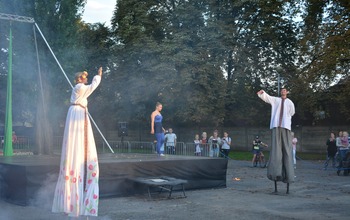  (photo)