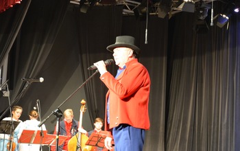  (photo)