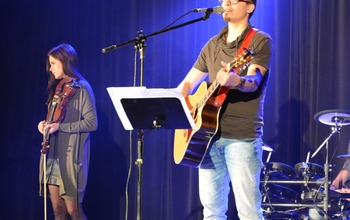  (photo)