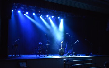  (photo)