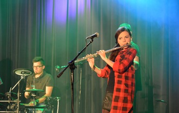  (photo)