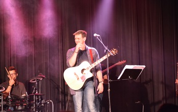  (photo)