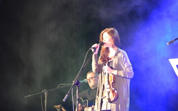  (photo)