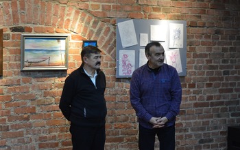  (photo)