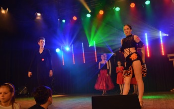  (photo)