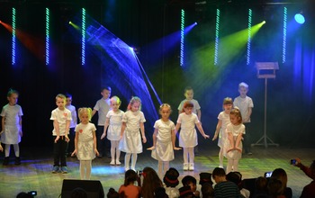  (photo)