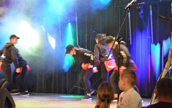  (photo)