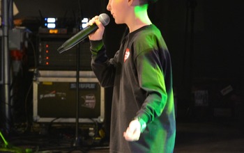  (photo)