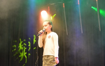  (photo)
