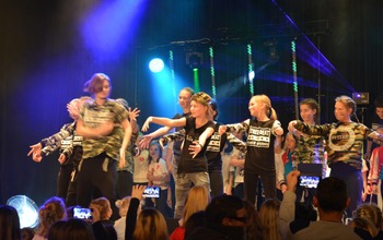  (photo)