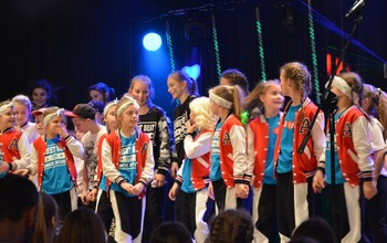  (photo)