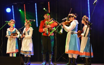  (photo)