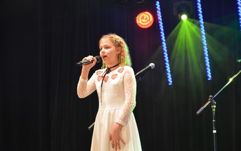  (photo)