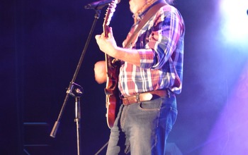 (photo)
