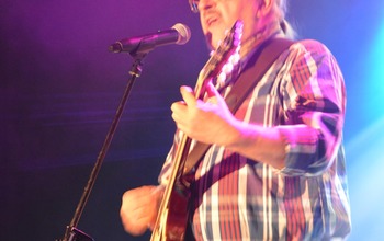  (photo)