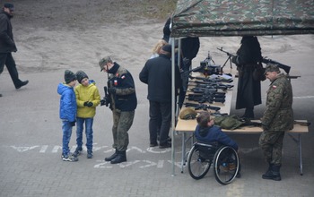  (photo)