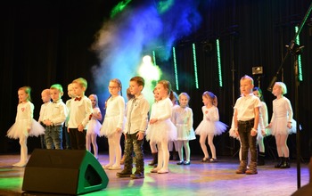  (photo)