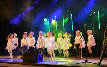  (photo)