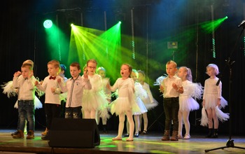  (photo)