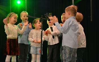  (photo)