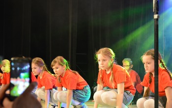  (photo)