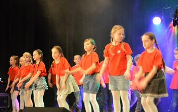 (photo)