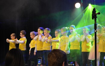  (photo)