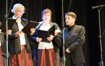  (photo)