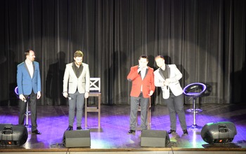  (photo)