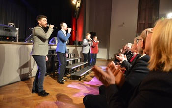  (photo)