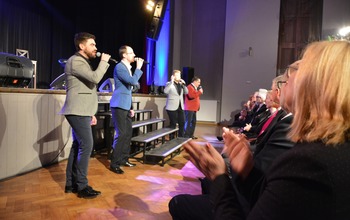  (photo)