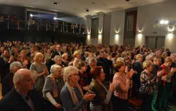  (photo)