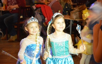  (photo)