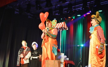  (photo)