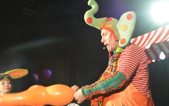  (photo)