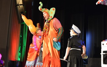 (photo)