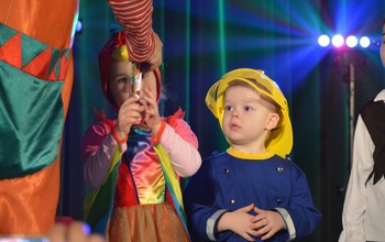  (photo)