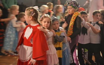  (photo)
