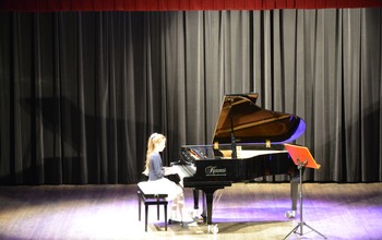  (photo)