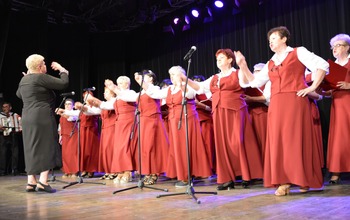  (photo)