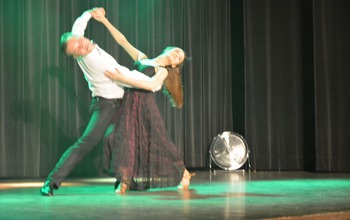  (photo)