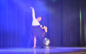  (photo)