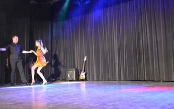  (photo)
