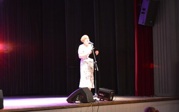  (photo)