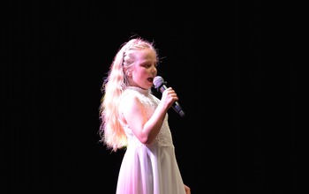  (photo)