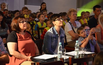  (photo)