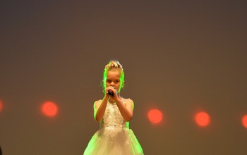  (photo)