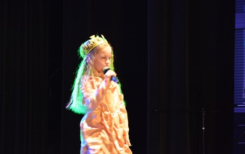  (photo)
