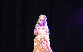  (photo)