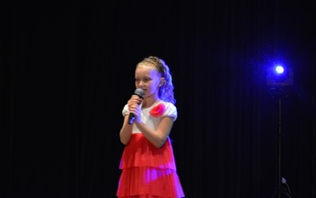  (photo)